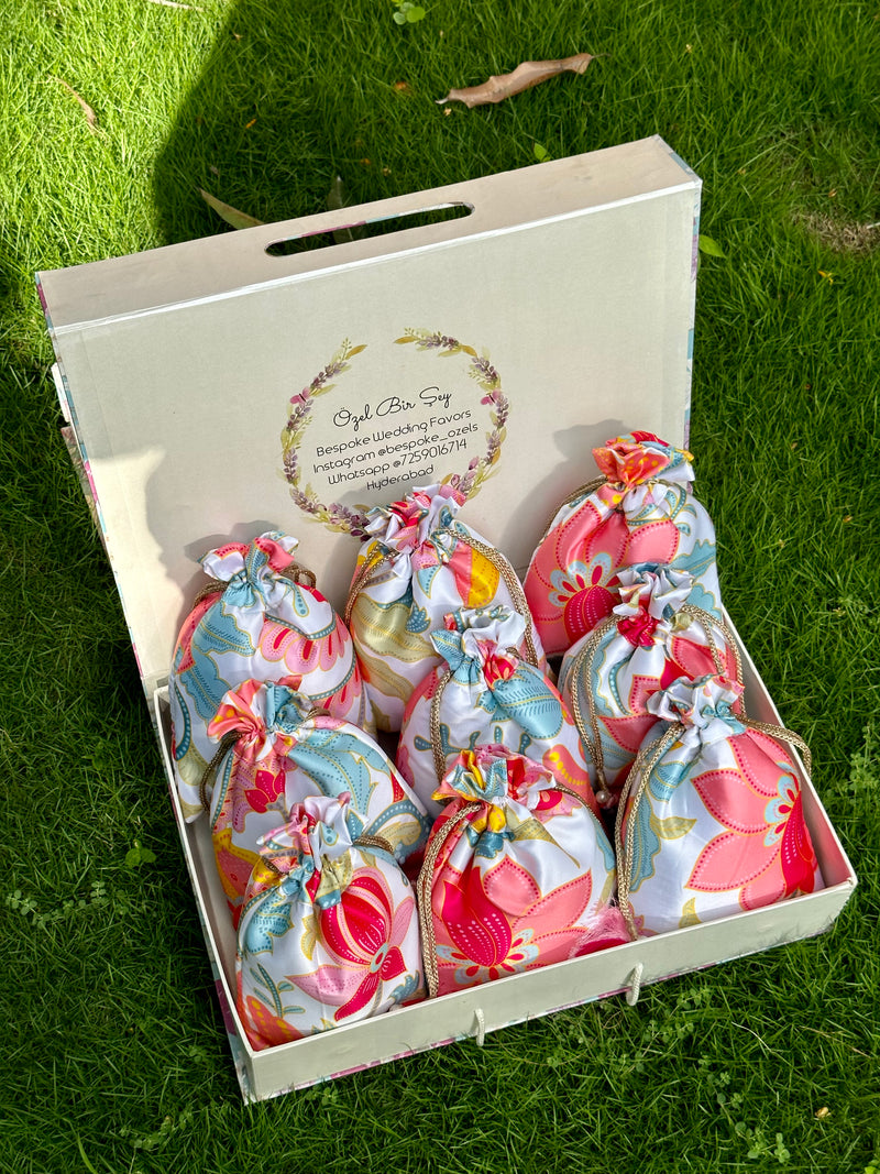 Gulabi floral Favors bags set of 12
