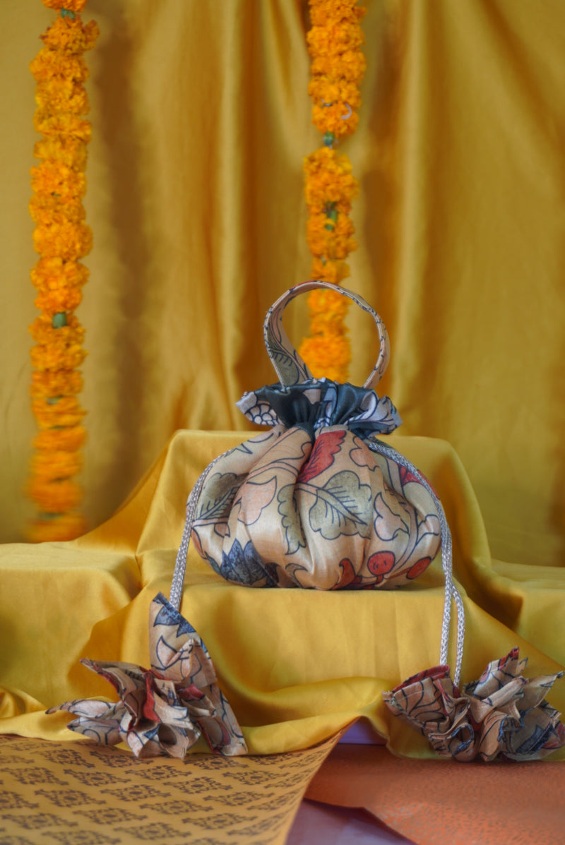 Kalamkari print Gol potli bag