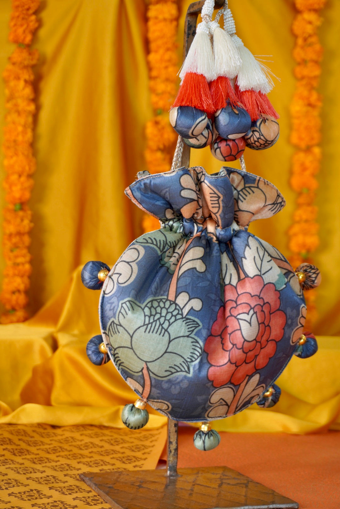 Kalamkari print potlis U shape bag