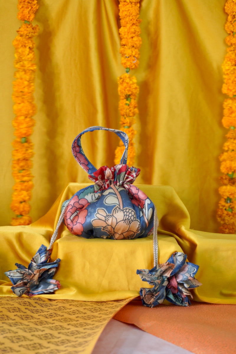 Kalamkari print Gol potli bag