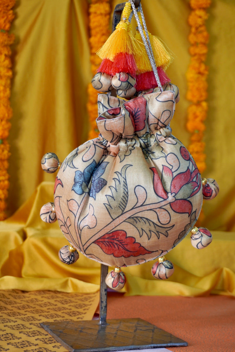 Kalamkari print potlis U shape bag