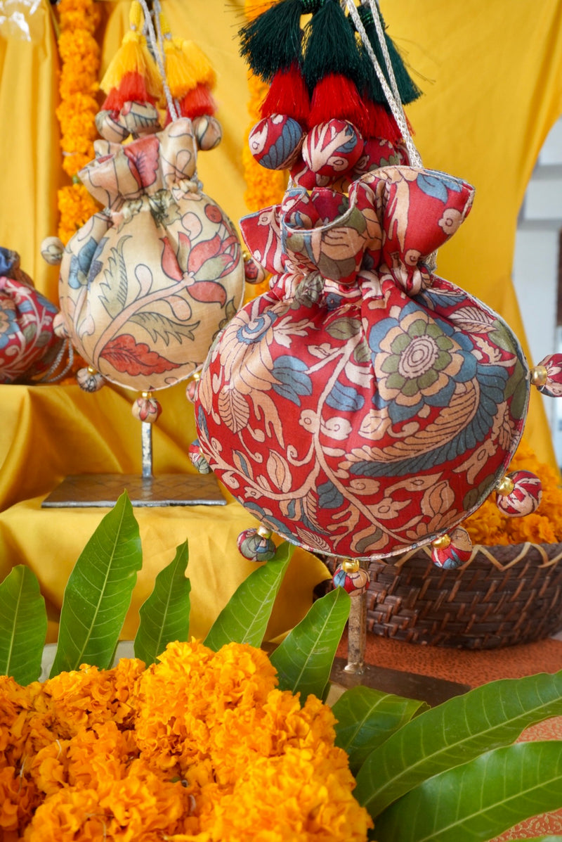 Kalamkari print potlis U shape bag