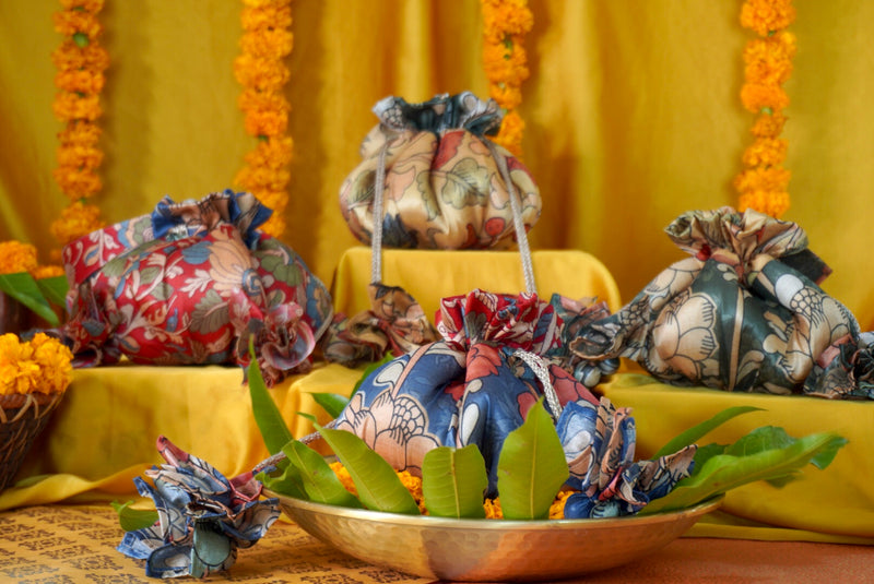 Kalamkari print Gol potli bag