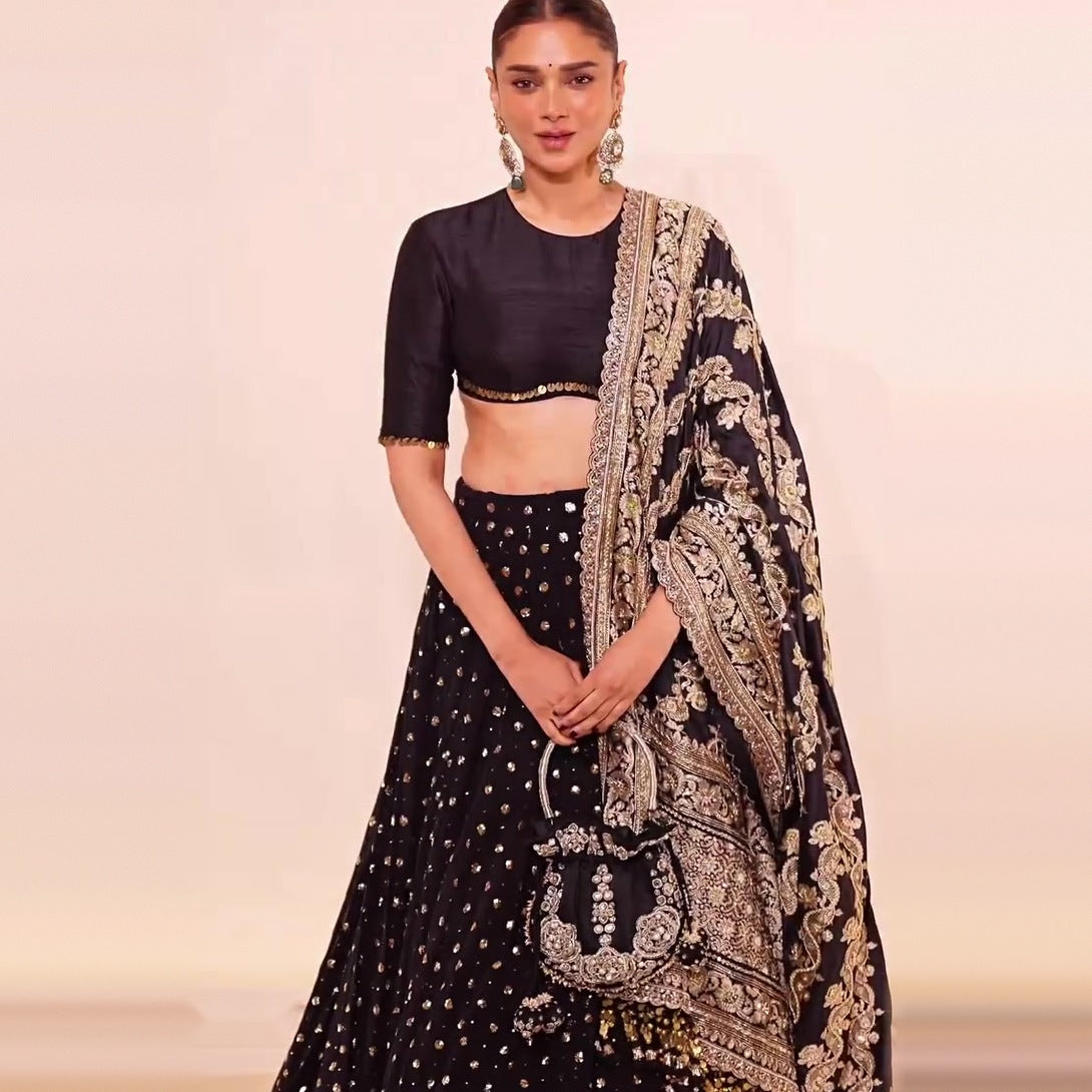 Aditi Rao Hydari with Jadau Potli  Bag