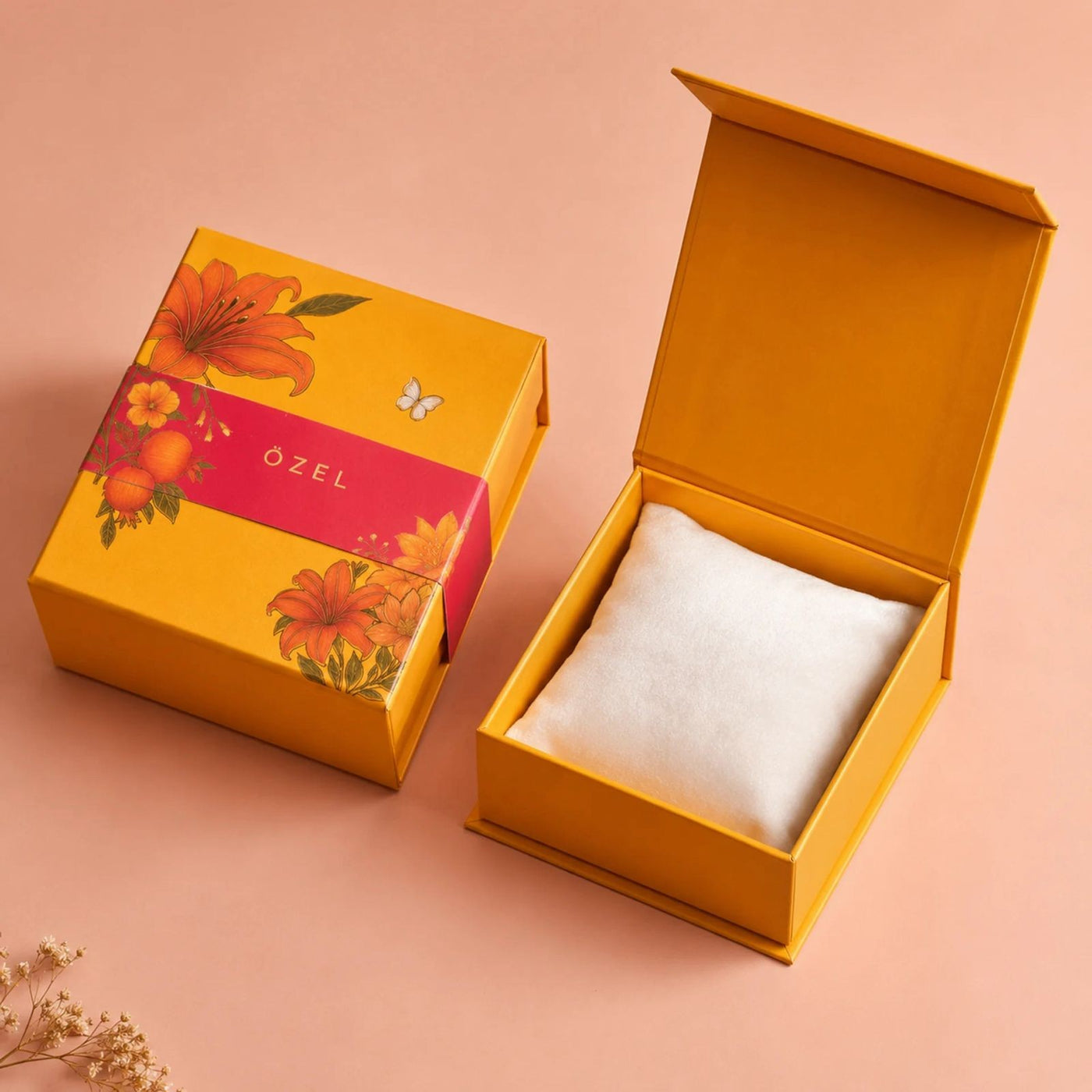 ÖZEL signature bloom box packaging