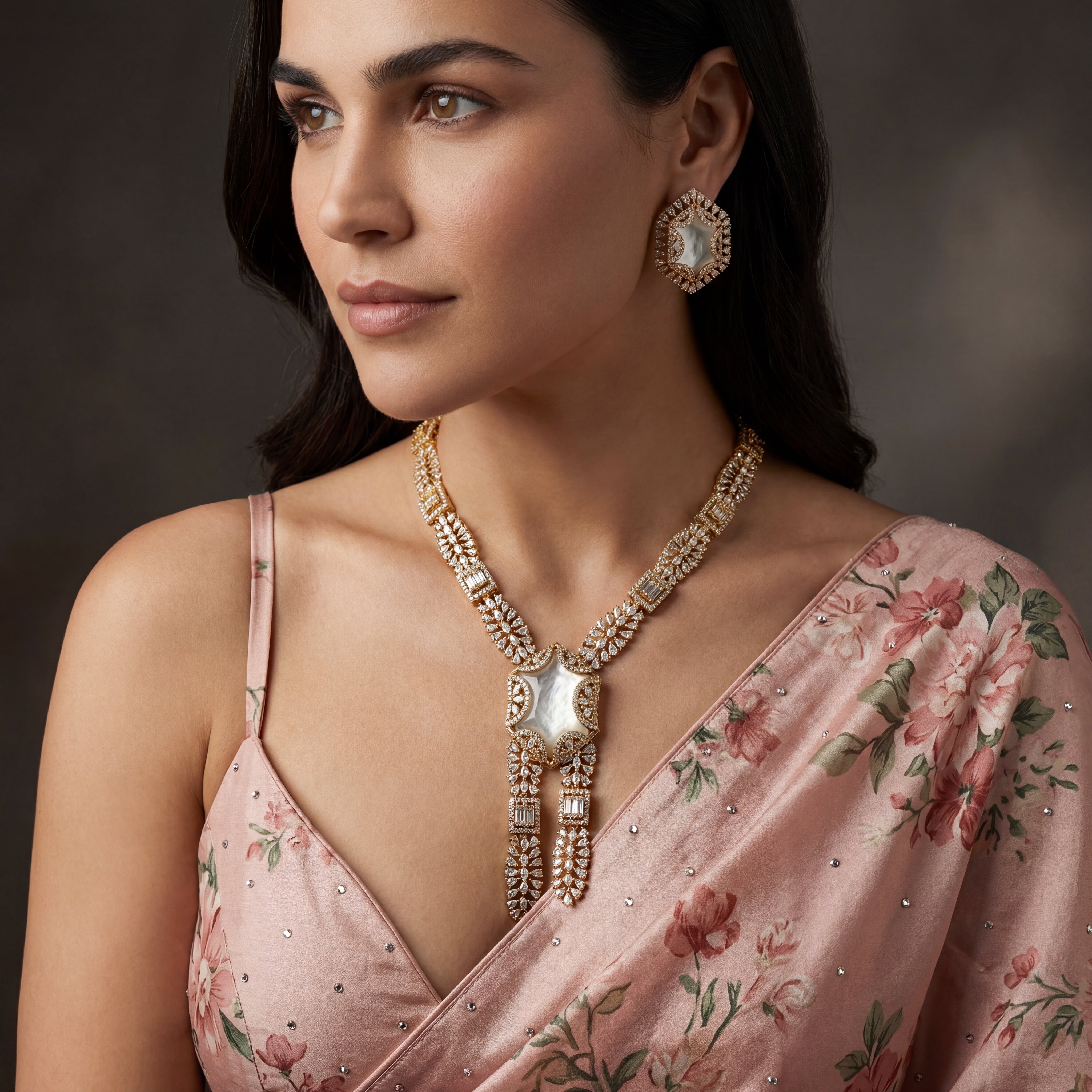 Sverve Modern Necklace Set