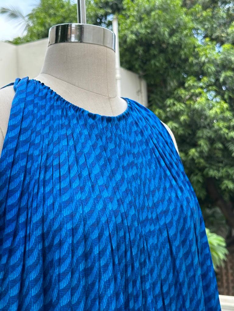 Noir Pleated Dress - Ozel
