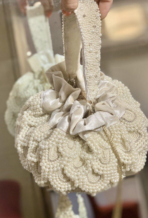 Amor Collection White Estelle Potli Bag - Ozel Bir Sey