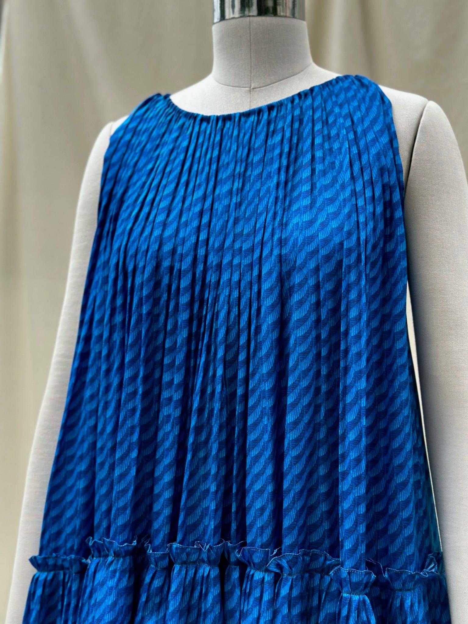Noir Pleated Dress - Ozel