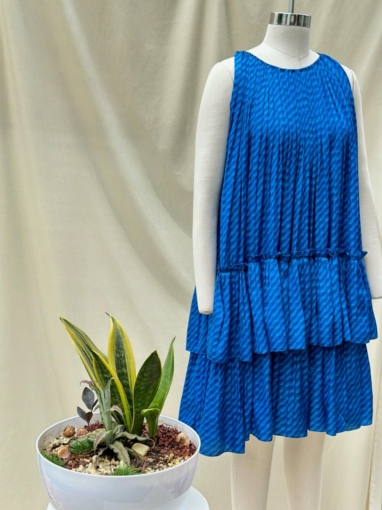 Noir Pleated Dress - Ozel